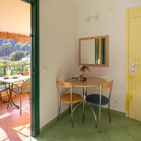 Nice In W/ 1 Bedrooms Διαμέρισμα *